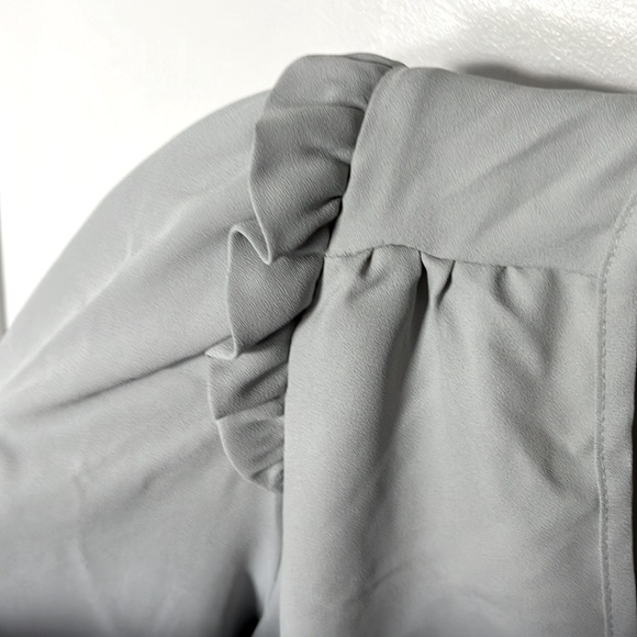 Express v neck blouse - Picture 4 of 6